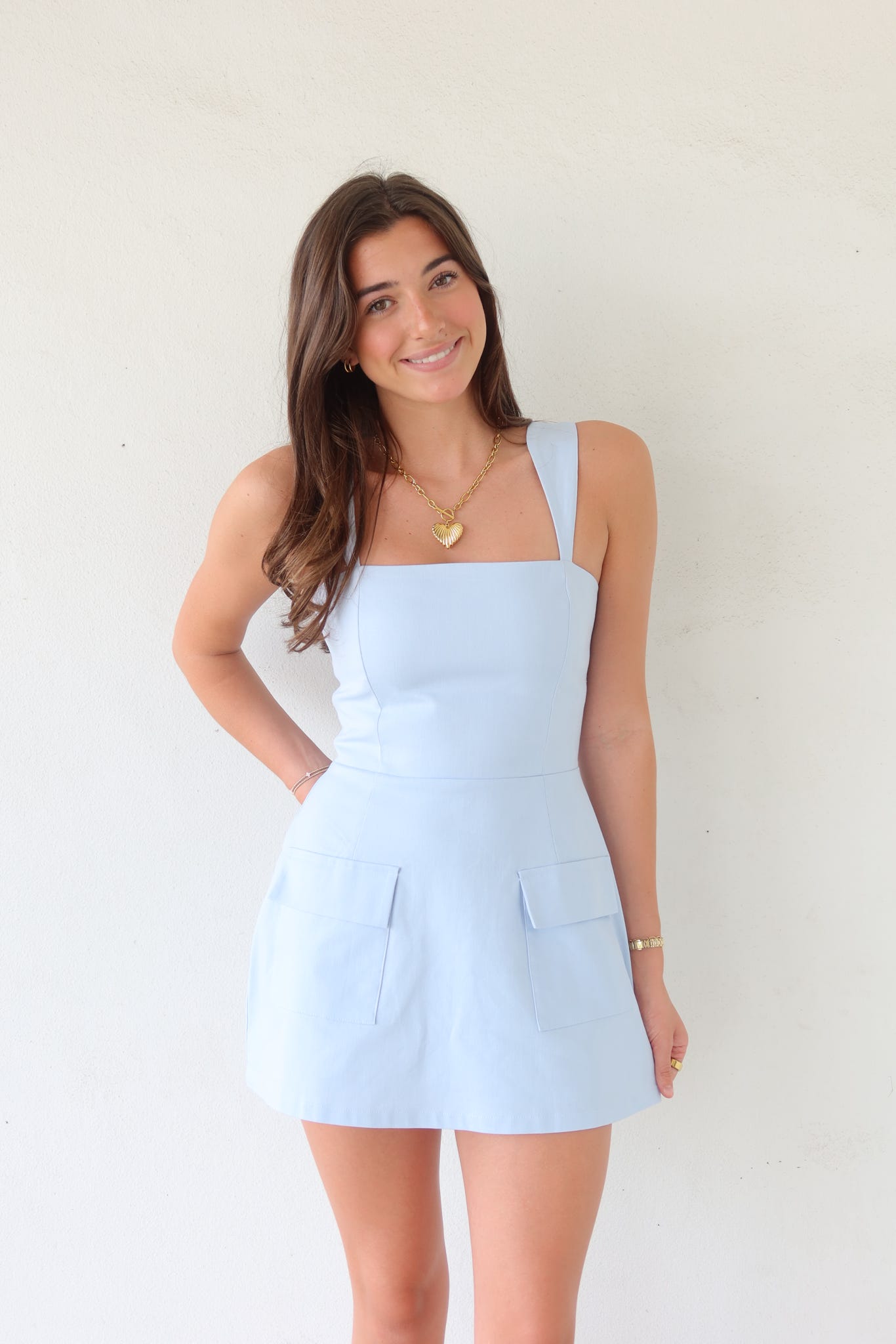 The Classic White Tailored Mini Silhouette - Image 4