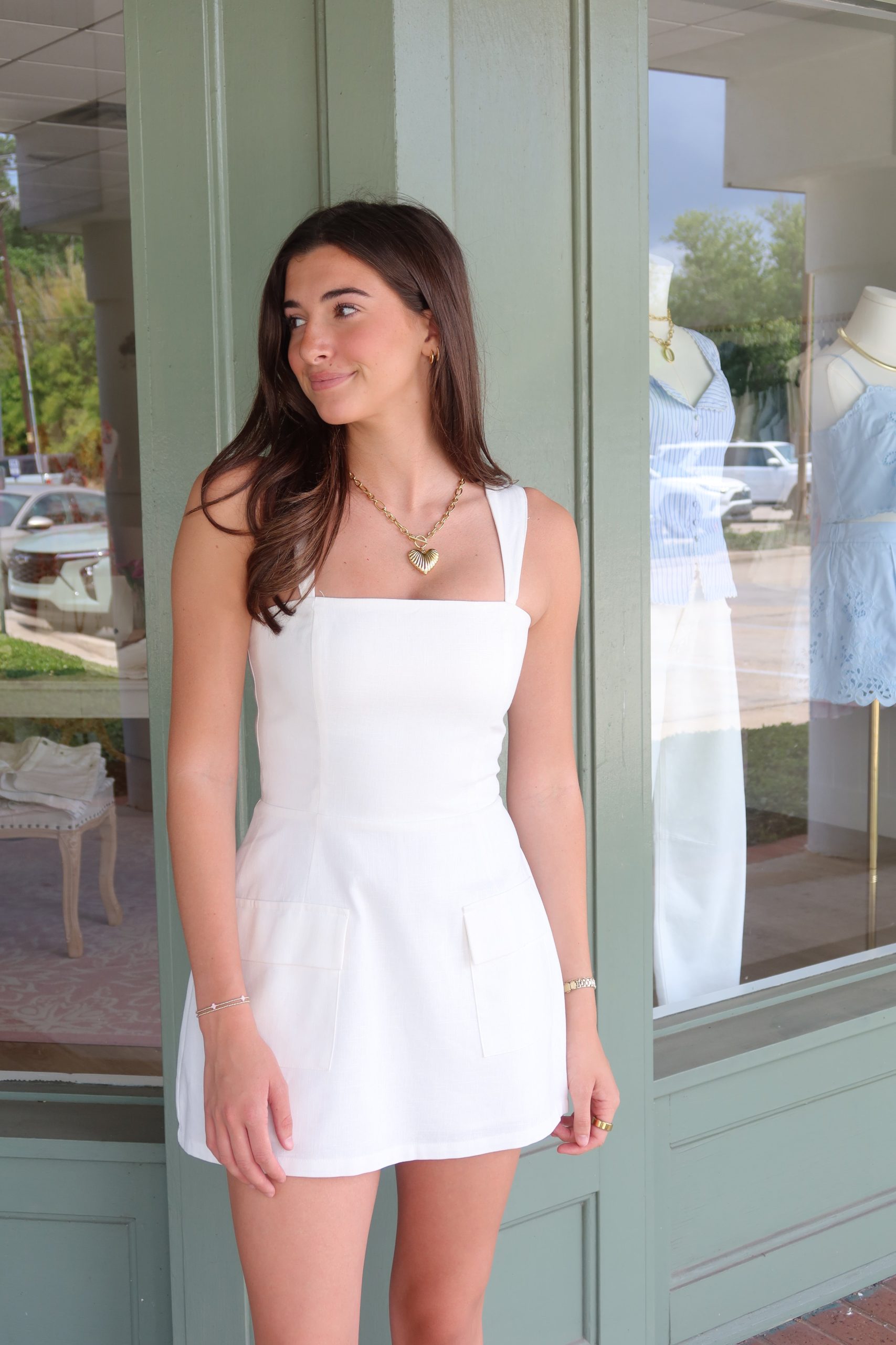 The Classic White Tailored Mini Silhouette - Image 6
